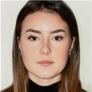 Ragazza diplomata al liceo delle Scienze umane economico sociale offre aiuto compiti e ripetizioni